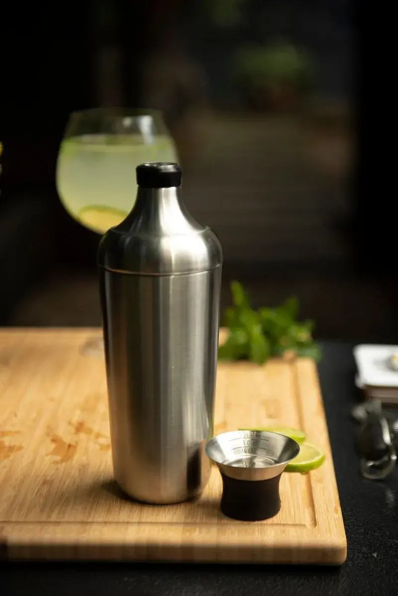 COQUETELEIRA INOX 700ML OXO