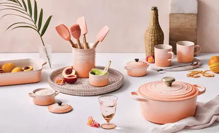 KIT COM 4 ESPATULAS E PORTA UTENSILIO 1L CLASSIC PECHE LE CREUSET