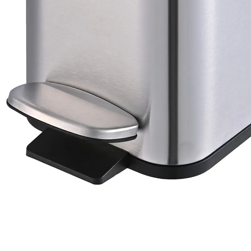 LIXEIRA EM INOX RETANGULAR COM PEDAL E BALDE 5L BRINOX