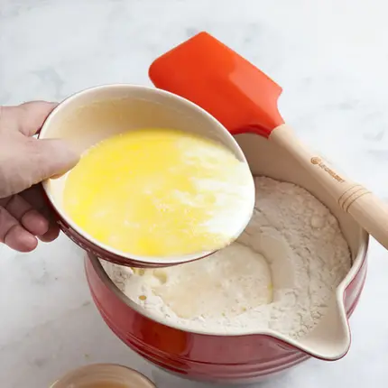 ESPATULA MEDIA DE SILICONE VENUS LARANJA FLAME LE CREUSET