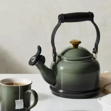 CHALEIRA DEMI 1,1L PEGADOR DOURADO THYME LE CREUSET