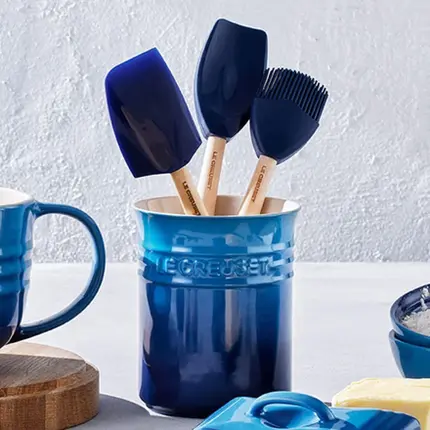 COLHER GRANDE DE SILICONE VENUS AZURE BLUE LE CREUSET