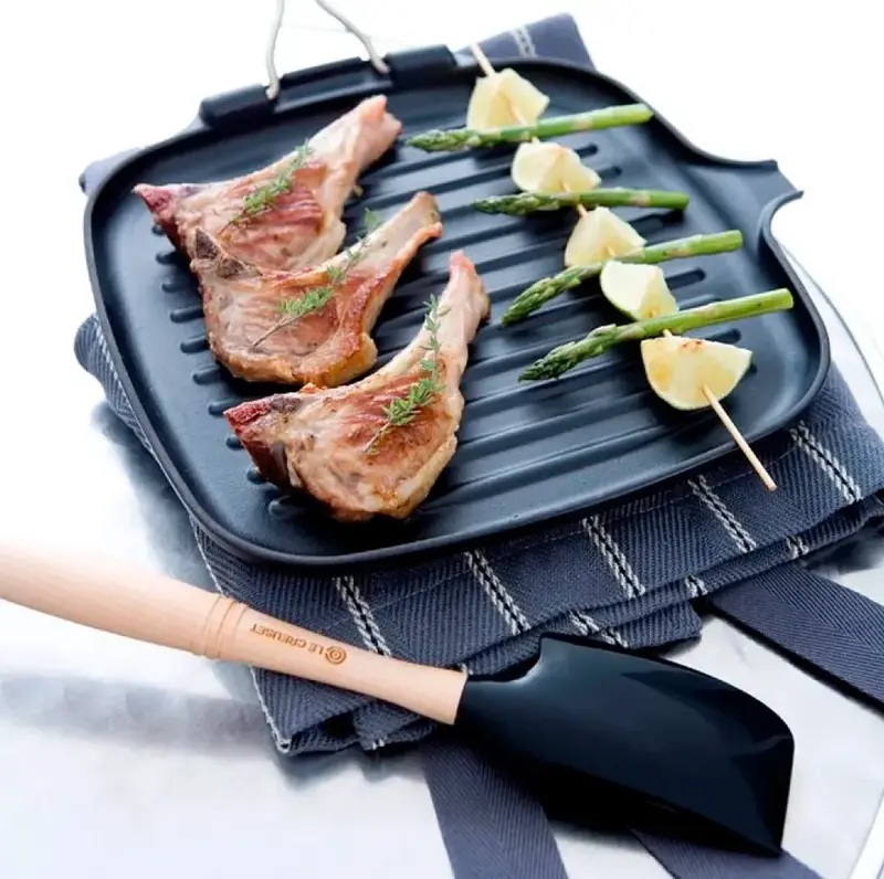 ESPATULA MEDIA DE SILICONE SIGNATURE BLACK ONYX LE CREUSET