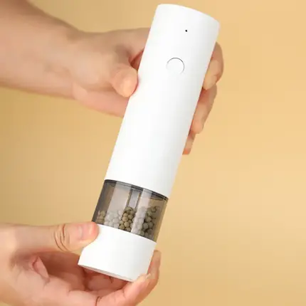 MOEDOR DE SAL E PIMENTA ELETRICO USB EM ABS A18,8 CM PRETO E BRANCO