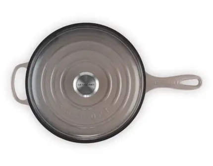 PANELA REDONDA CASSADOU 26CM SIGNATURE FLINT LE CREUSET