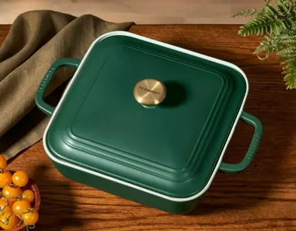 TRAVESSA QUADRADA COM TAMPA 2,9L SAN FRAN FORET LE CREUSET